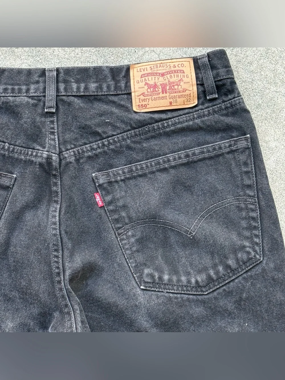 Vintage 90’s Levi’s 550 Relaxed Fit Black Denim Jeans 35x30.5
